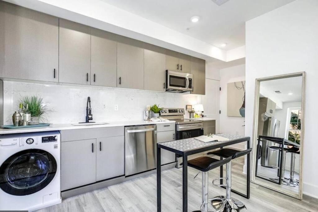 Lux Capitol Hill Vacation Home, In-House Services 워싱턴 외부 사진