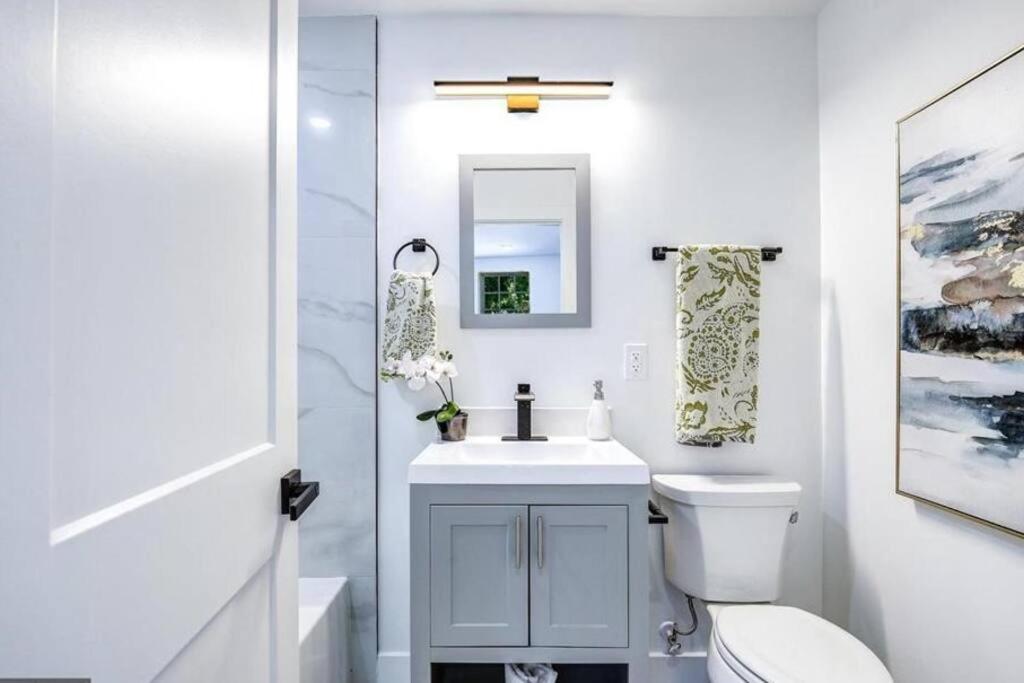 Lux Capitol Hill Vacation Home, In-House Services 워싱턴 외부 사진